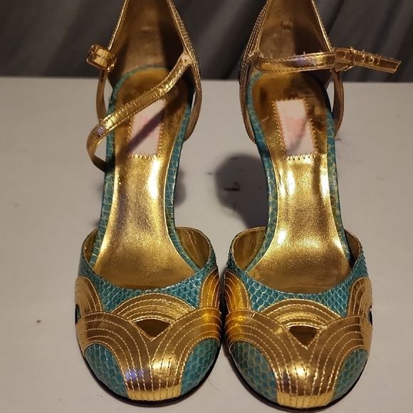 Jennifer Lopez Gold and Teal Blue Wedges with Textured Design - Picture 4 of 7